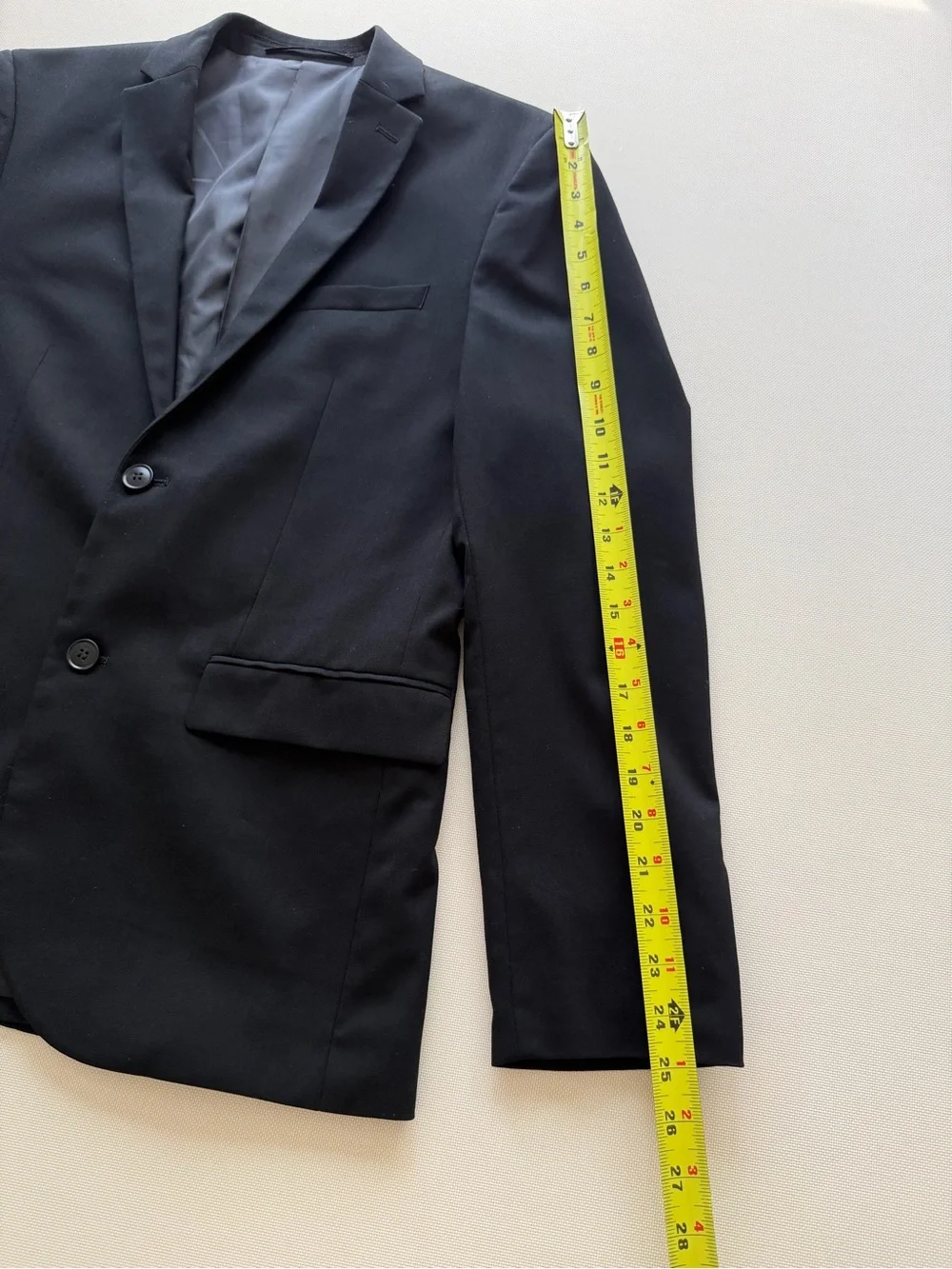 H&M Men's Black Two-Button Blazer with Notch Lapel